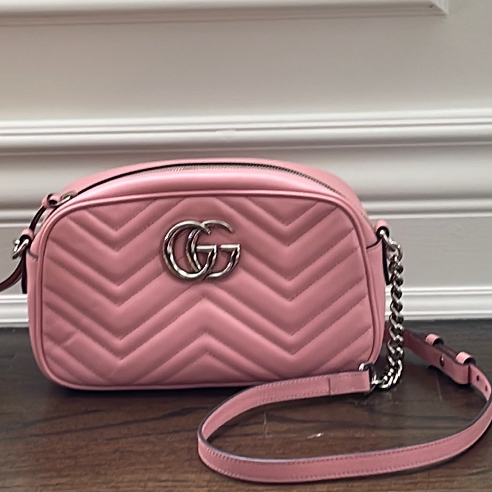 Gucci pink GG Marmont small matelasse shoulder bag